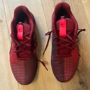 Nike Metcon 8 Team Red